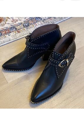 BRAND NEW! Lola Cruz Leather Cowboy Ankle Booties Black Studded Western- 6.5